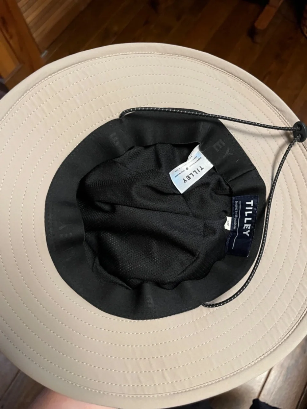 Tilley excellent used